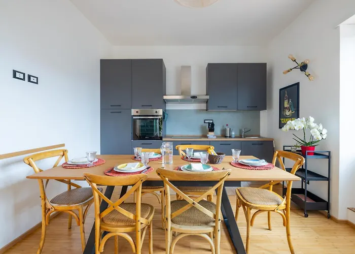 Spacious With Terrace 3 Bedroom, Metroa Battistini