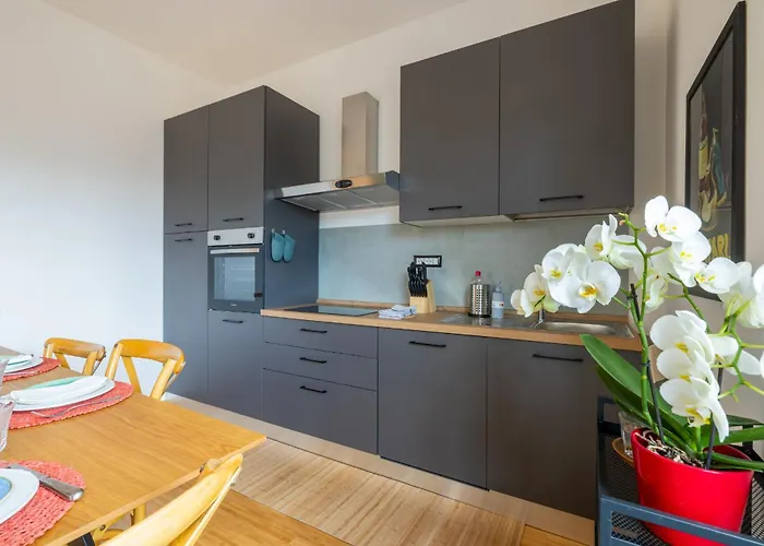 Appartement Spacious With Terrace 3 Bedroom, Metroa Battistini Rome