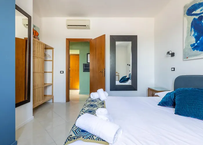 Spacious With Terrace 3 Bedroom, Metroa Battistini *